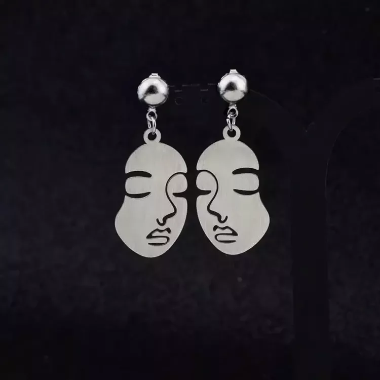 Серьги с лицом